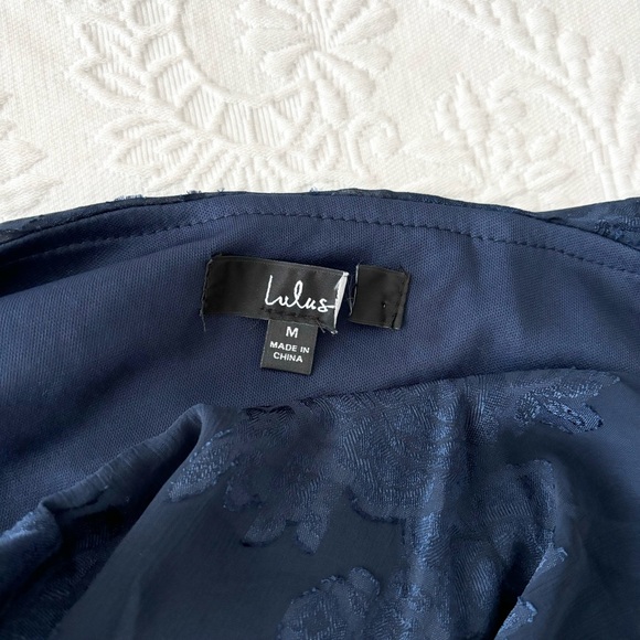 NWOT Lulus Pretty Perfect Navy Burnout Floral Off-The-Shoulder Midi Dress Medium - Picture 4 of 7